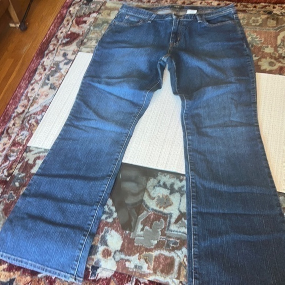 Eddie Bouer jeans 👖size 12 , excellent condition, fine denim